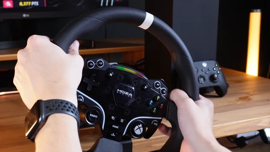 Beginners Guide To Sim Racing Controller vs Racing Wheel