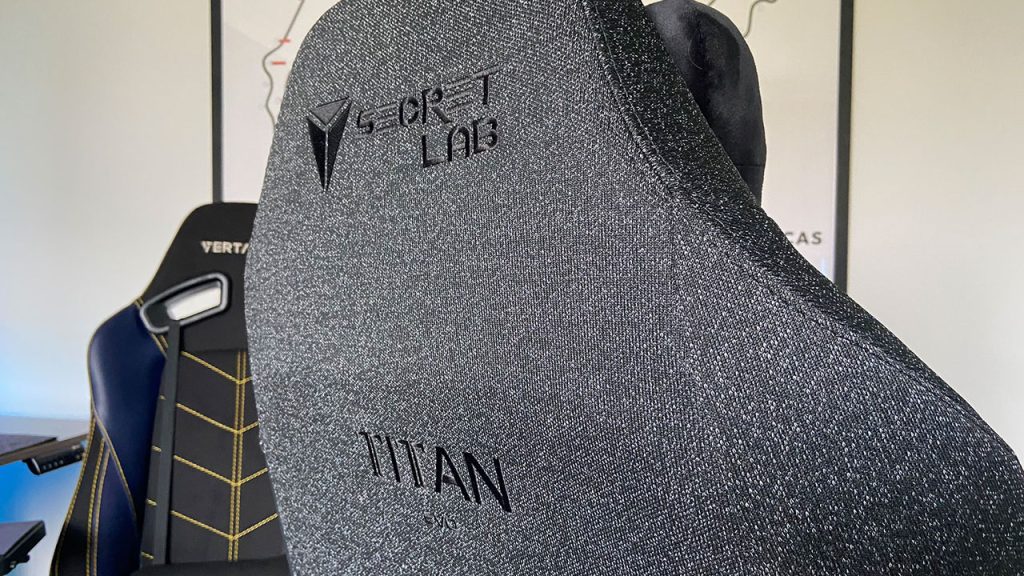 Secretlab rear embossed logo