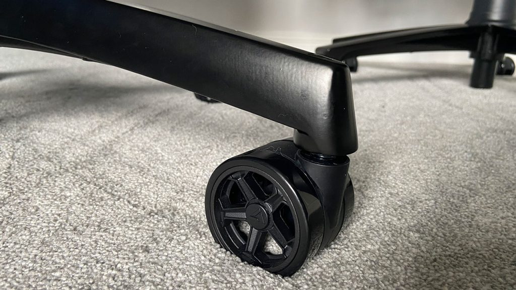 Vertagear caster