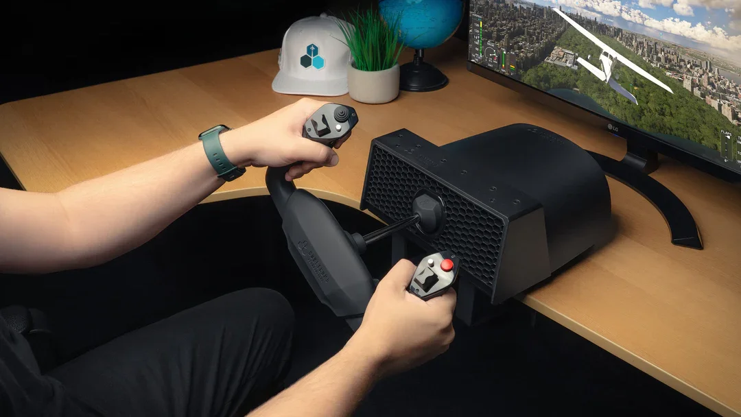 Honeycomb Alpha Lite flight controls