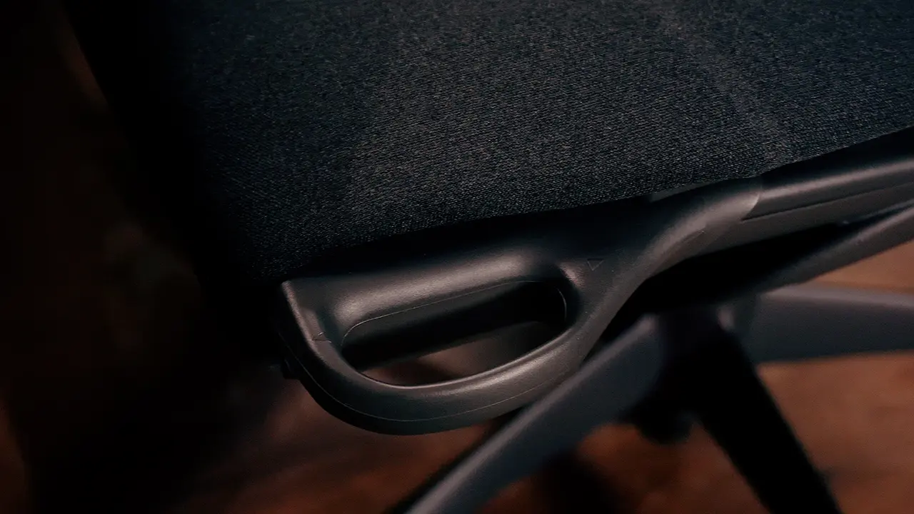 Embody gaming chair thigh support
